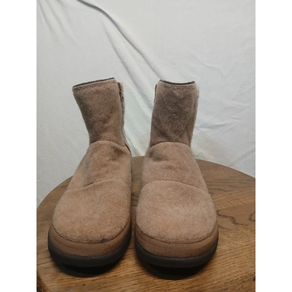 Chaco Women's Revel Tall Boot Size 10 Sherpa Fleece Cozy‎ Winter Zipper Granola